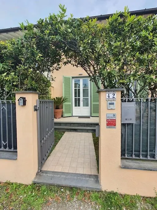 La Casa Di Elena Versilia - Two Apartments Marina di Pietrasanta
