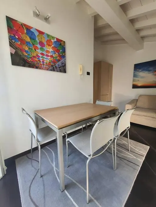 La Casa Di Elena Versilia - Two Apartments Marina di Pietrasanta Italy